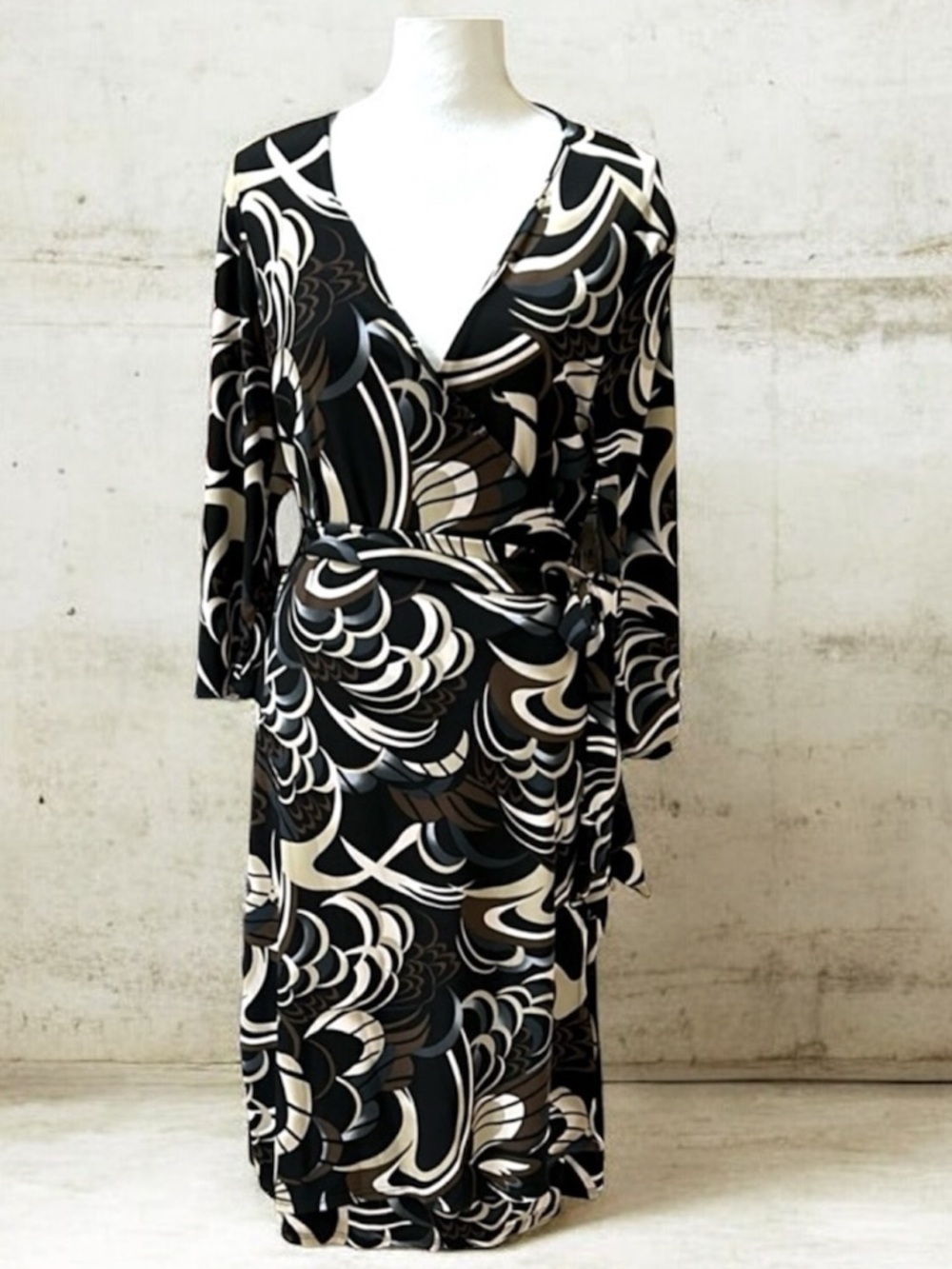Tiana B 90’s Y2K Black & White 3/4 Sleeve Swirl Abstract Mod Wrap MIDI  Dress Lg